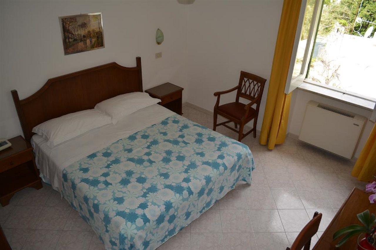 Hotel Maronti Barano dʼIschia Buitenkant foto