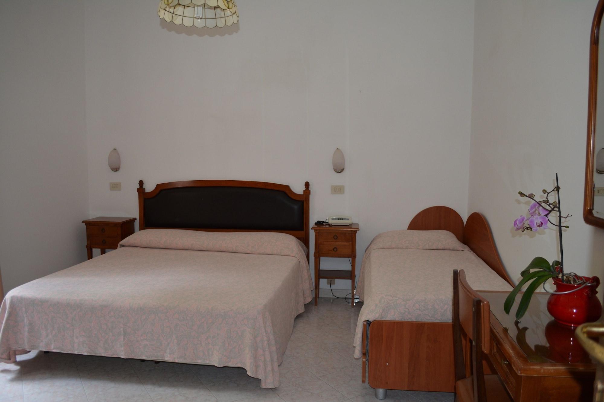 Hotel Maronti Barano dʼIschia Buitenkant foto